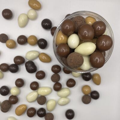 Almendras y avellanas de Piamonte IGP recubiertas de chocolate negro y con leche - Cilindro de 130 g