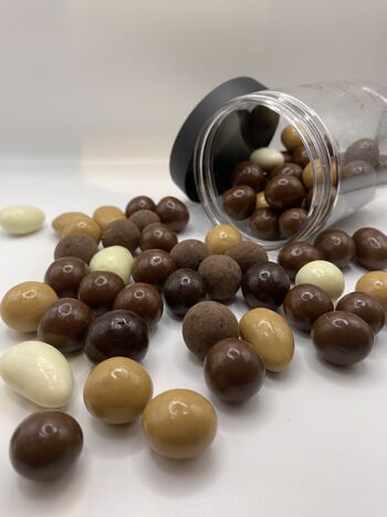 Amandes et noisettes du Piémont IGP enrobées de chocolat noir & lait - Cylindre 130g 5