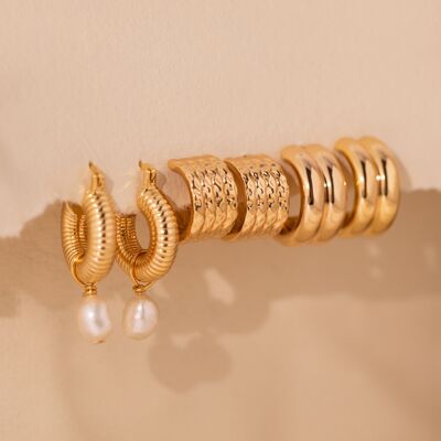 Aros acanalados de perlas (chapado en oro de 18 k)
