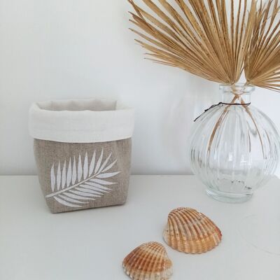 PALM LEAF BASKET IN NATURAL BEIGE LINEN WITH WHITE PATTERN