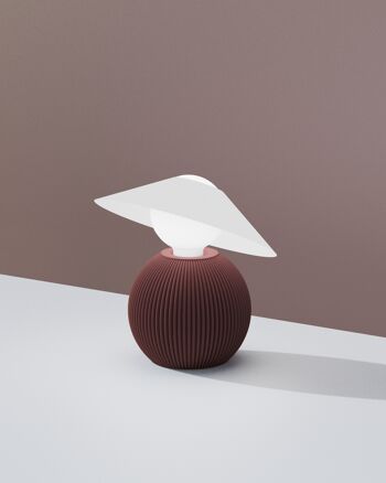 Lampe à poser eco design minimaliste décoratif, "DAM". Dame au chapeau lampe 4