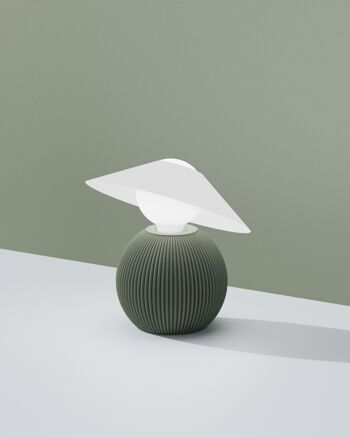 Lampe à poser eco design minimaliste décoratif, "DAM". Dame au chapeau lampe 9