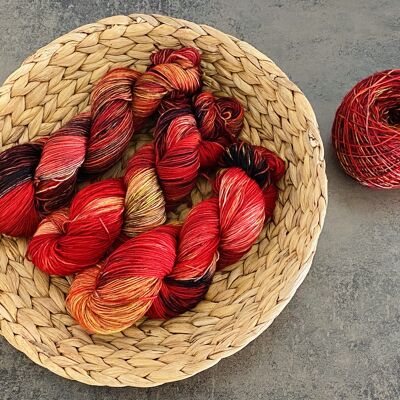 LAVA des Vesuv, Handgefärbte SockenWolle, Handdyed Yarn, mit Säurefarben gefärbt