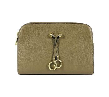 RB1011AQ | Sac à bandoulière pour femme en cuir véritable fabriqué en Italie. Bandoulière amovible. Attaches avec mousquetons en métal doré brillant - Couleur taupe - Dimensions : 25 x 17 x 10 cm 2