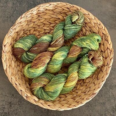GRASS and MUD, hand-dyed wool, hand-dyed yarn, dyed with acid dyes