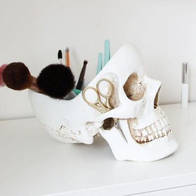 Skull Tidy White