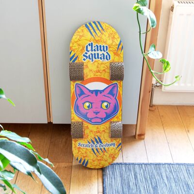 Skateboard con graffi di gatto