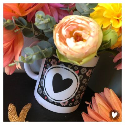 Tasse mit schwarzem Herz und Blumen (Muttertag, Mama, Floristin, Freiheit)