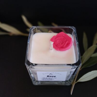 Floral scented candle