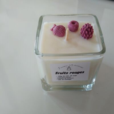 Fruity scented candle