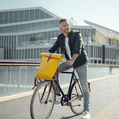 Verantwortlicher Ransel | Rolltop-Rucksäcke aus LKW-Plane und Feuerwehrschlauch