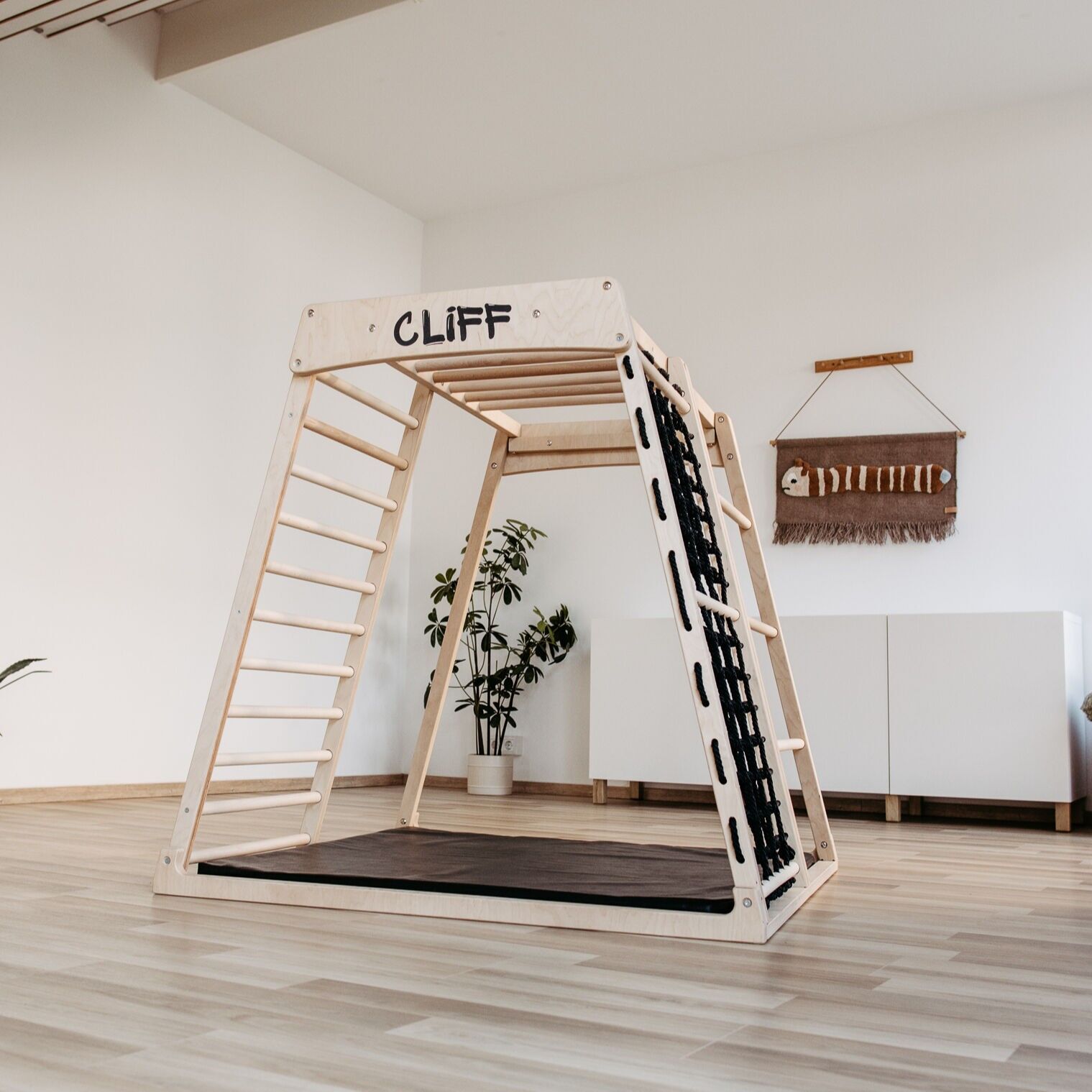 CLIFF PRO Black Edition - Struttura da arrampicata PREMIUM per bambini in legno naturale, mobili per bambini Montessori