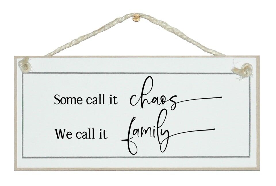 Caos, famiglia. Segno 2023