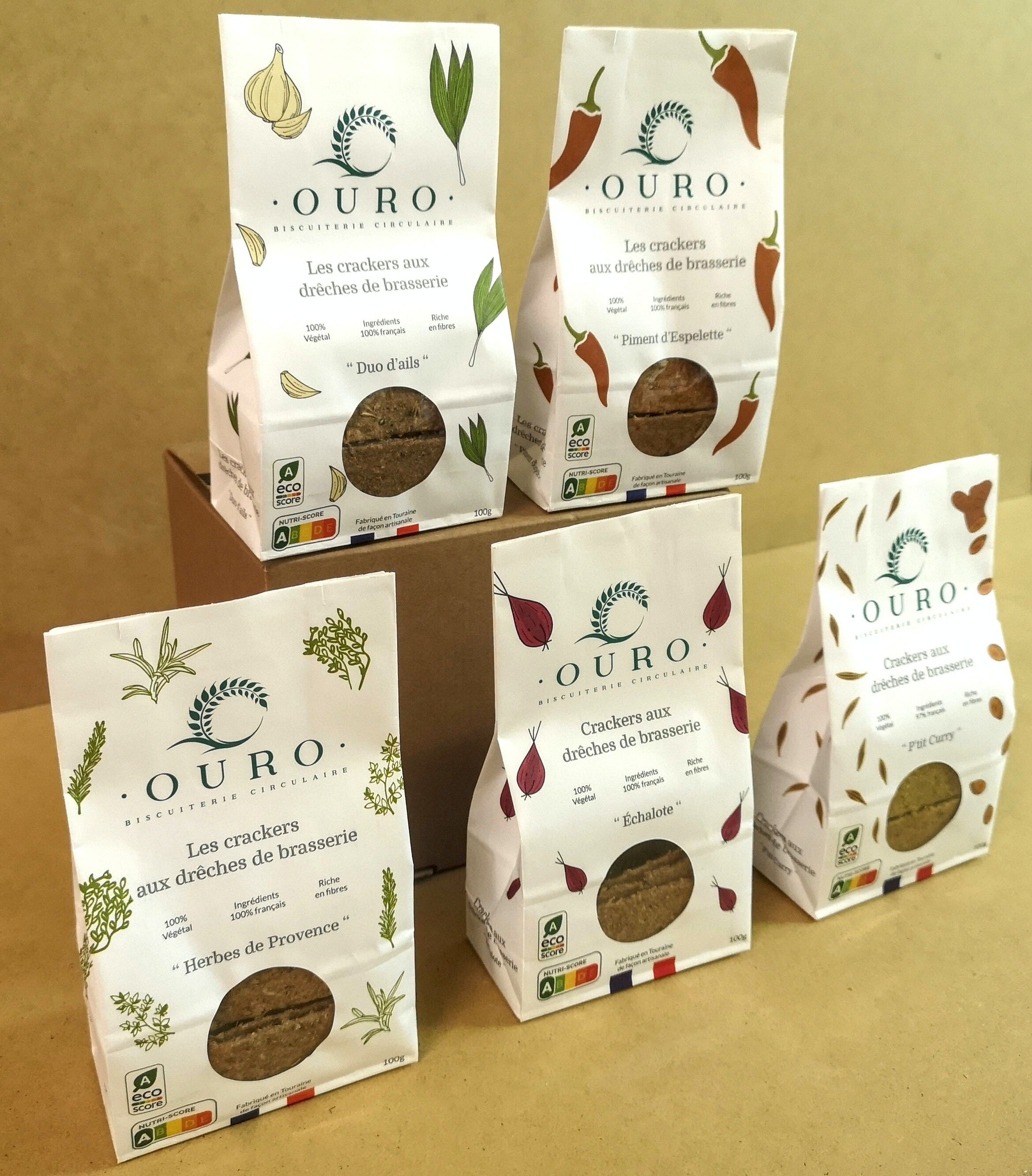 [Grandi volumi] Cracker da aperitivo con grani spesi: 300u. x 100 g