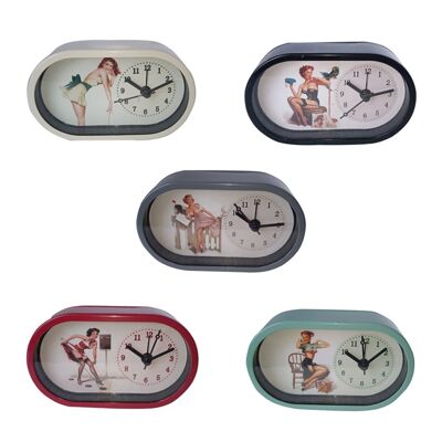 Table alarm clock with a vintage mood in 5 different designs. Dimension: 11x3x6.50cm TM-064