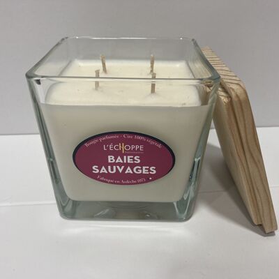WILD BERRY SCENTED CANDLE 4 wicks 350 g of 100% VEGETABLE SOYA WAX.