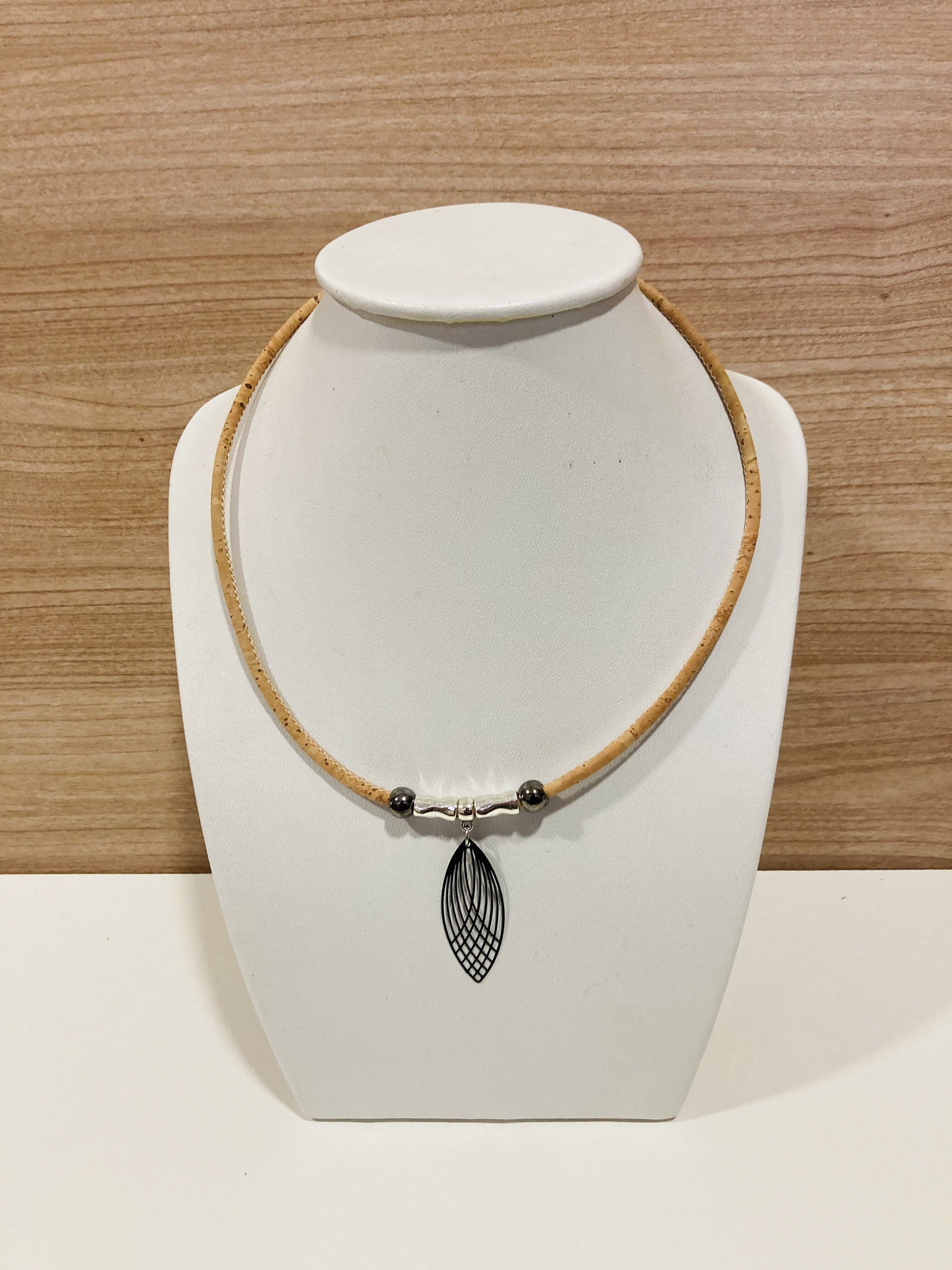 Collana in sughero naturale Ava - fatta a mano