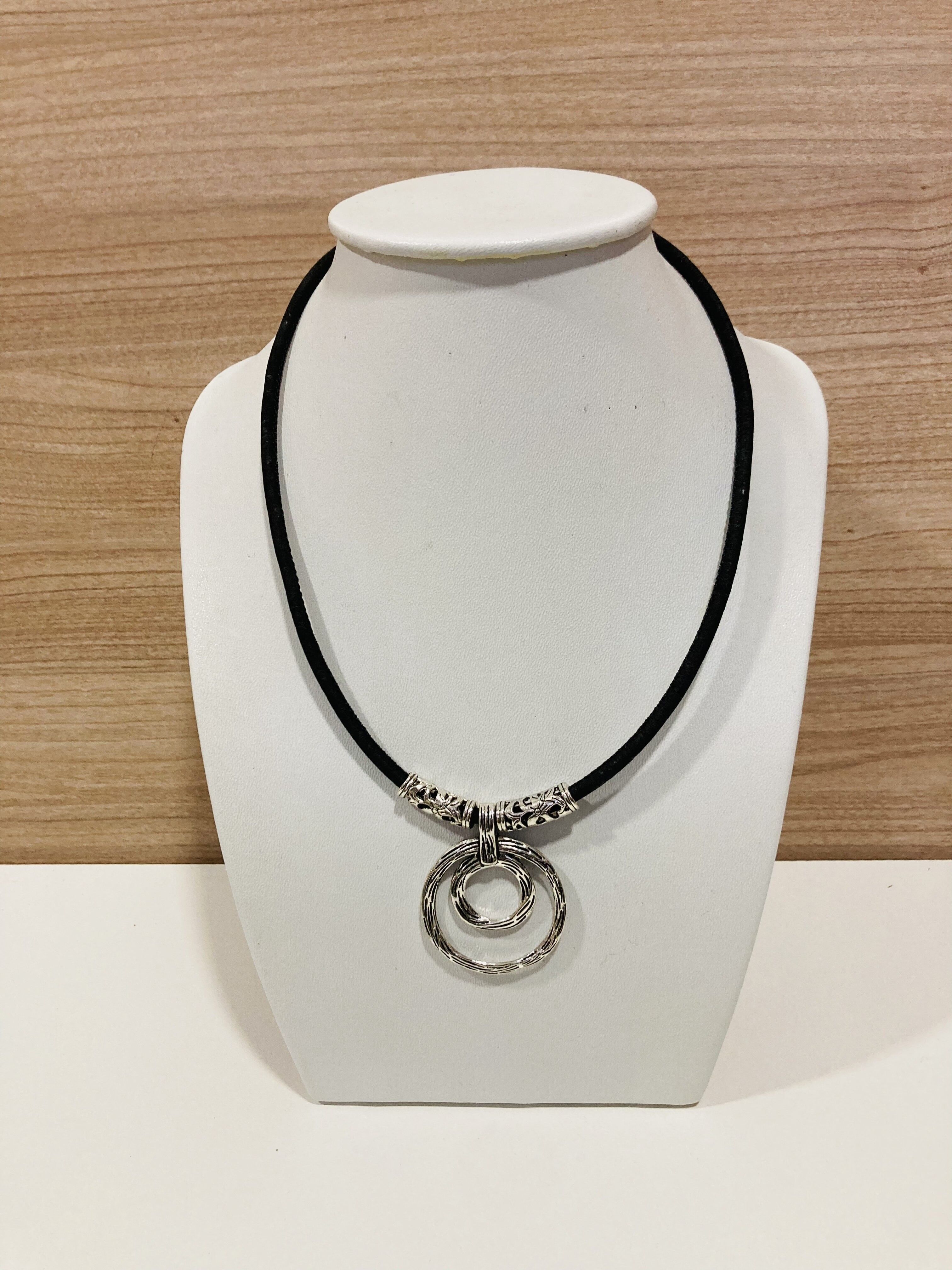 SARAH collana in sughero nero - fatta a mano