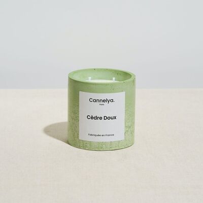 Sweet Cedar scented candle