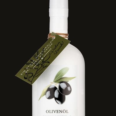 500 ml d'huile d'olive dans une bouteille en céramique