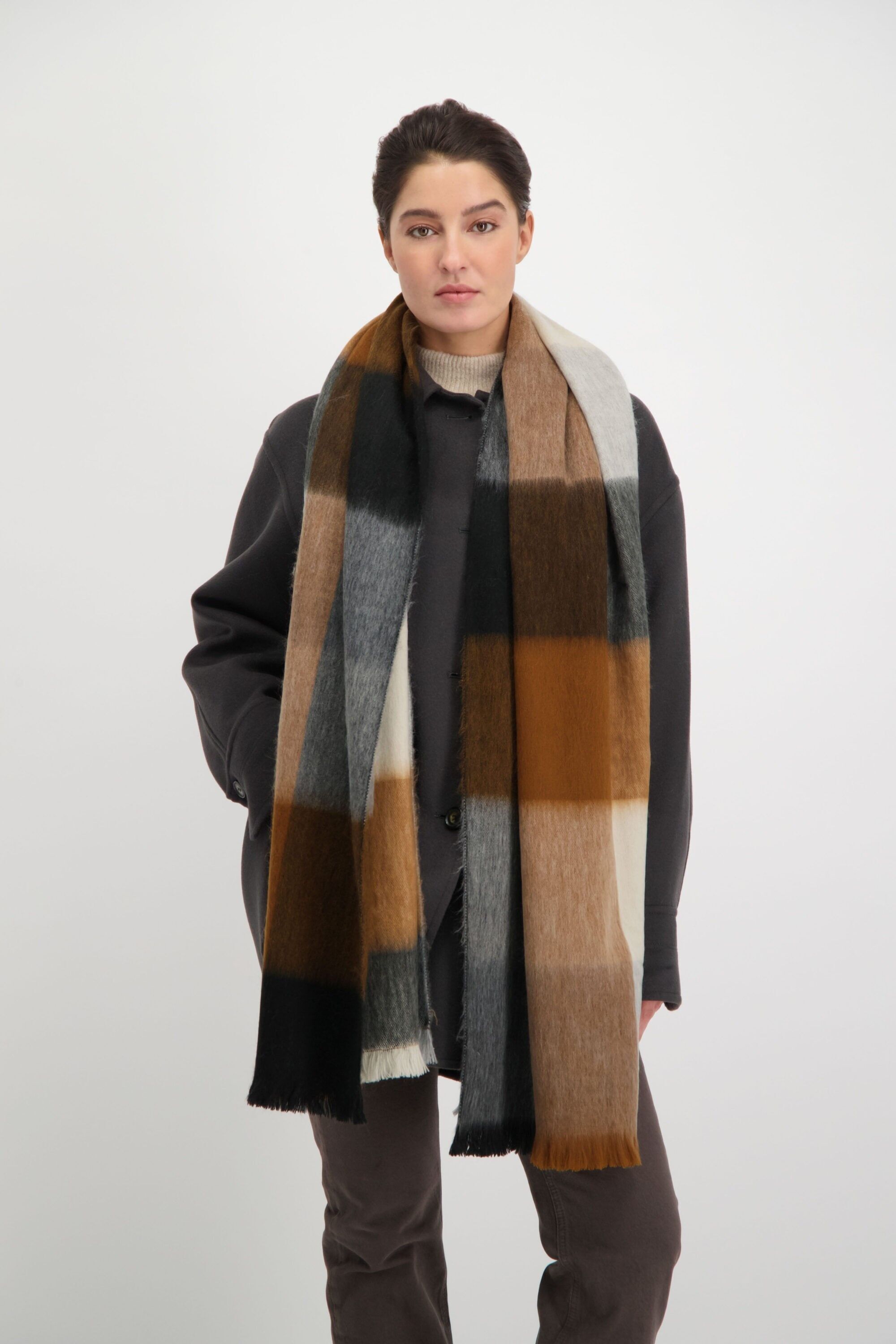 Bufanda Blockada Negra, Gris y Natural