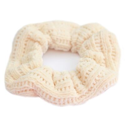 Scrunchie tejido crema