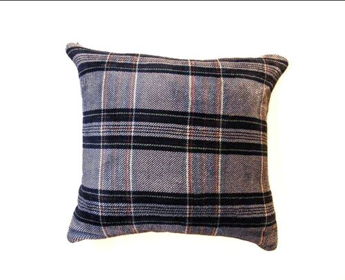 Exclusive cushion design by Aline CELI