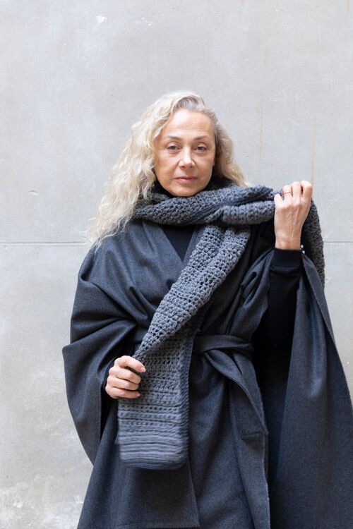 Hand-knitted wool scarf - GREY