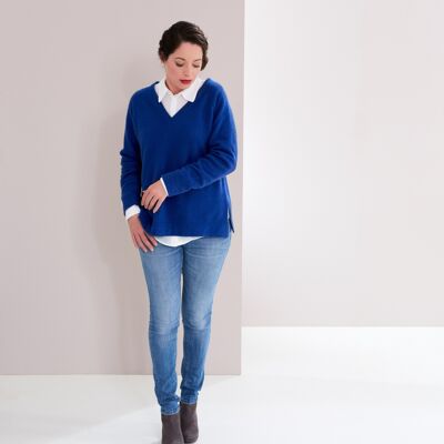 V-Pullover Paula cobalt von Summit by pos.sei.mo, dehaired possum, Made in Germany, federleicht, low pilling, cashmere spa,