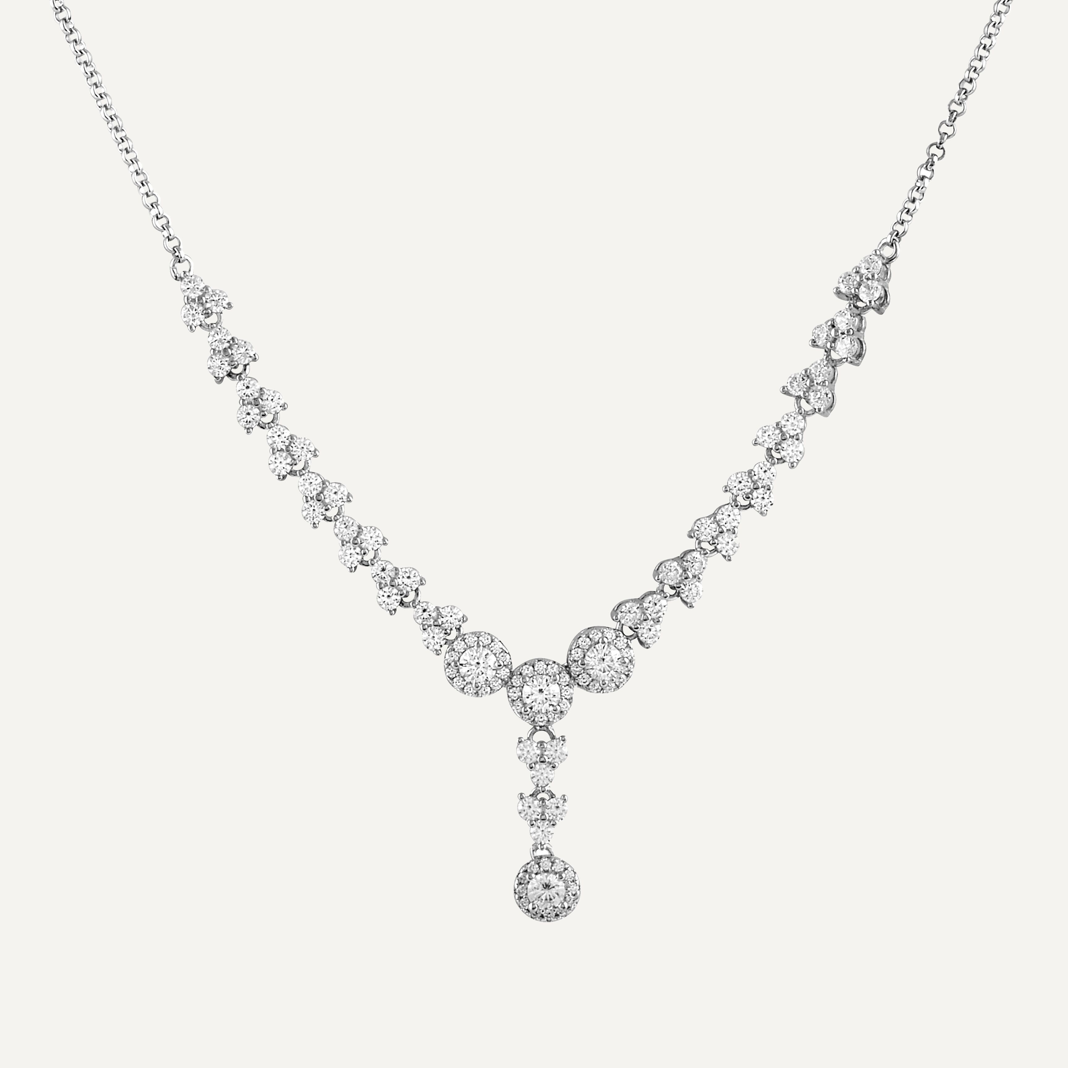 Collana in argento con zirconi bianchi