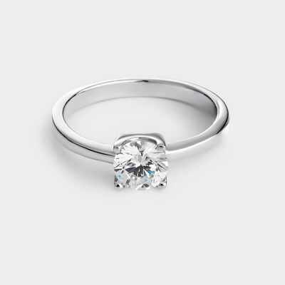 Silver solitaire ring with 6 mm zirconia mounted on 4 claws
