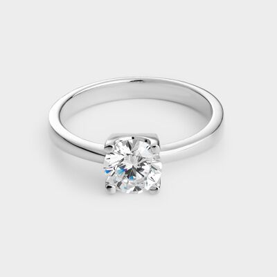 Silver solitaire ring with 6.5 mm zirconia mounted on 4 claws