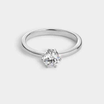 Silver solitaire ring with 5.25 mm zirconia mounted on 6 claws