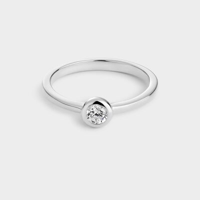 Silver solitaire ring with 3.8mm bezel-set zirconia