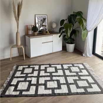 Tapis bohème marocain, design géométrique anthracite, laine crème, tapis naturel 3