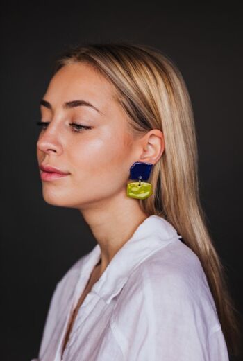 Boucles d'oreilles légères en céramique bicolore Aura bleu et citron vert d'été 4