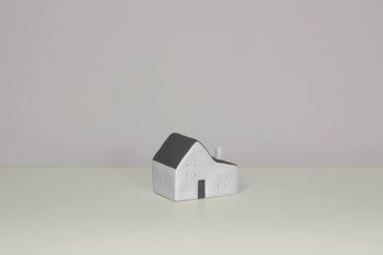 Maison en porcelaine avec bougie chauffe-plat LED | Style contemporain | Fait à la main| Décoration d'intérieur moderne | Finition mate en gris et blanc 2