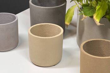 Nouveau pot de plantes en ciment | Couleur Caramel Chic Industriel | Poids léger | Pot à gobelet d'intérieur | 3 couleurs & tailles 4