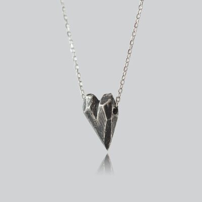 Ciondolo a cuore piccolo in argento sterling massiccio ossidato con catena in argento sterling