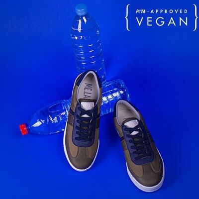 Recycelter und veganer VIVACE-Sneaker in Khaki und Marineblau