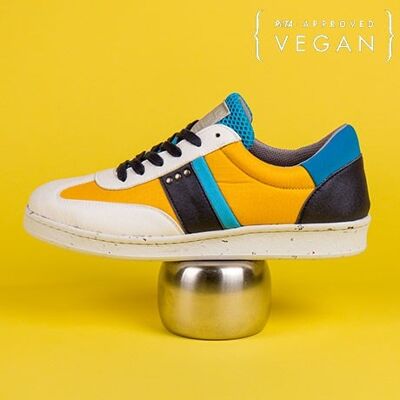 Gelber, blauer und weißer recycelter und veganer VIVACE-Sneaker