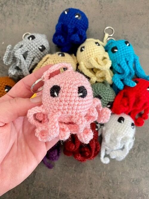 Schlüsselanhänger Kleiner Oktopus, Amigurumi, handgemacht