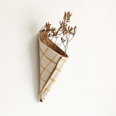 Gingham Curry Cone