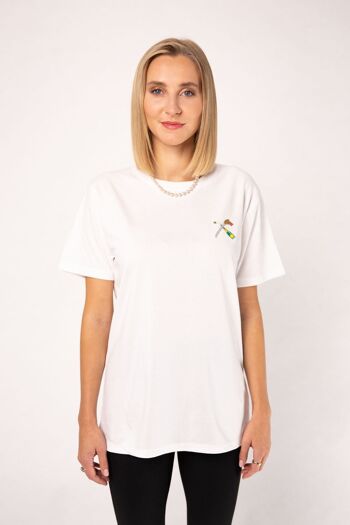 sabre à champagne | T-shirt femme oversize en coton bio brodé 1