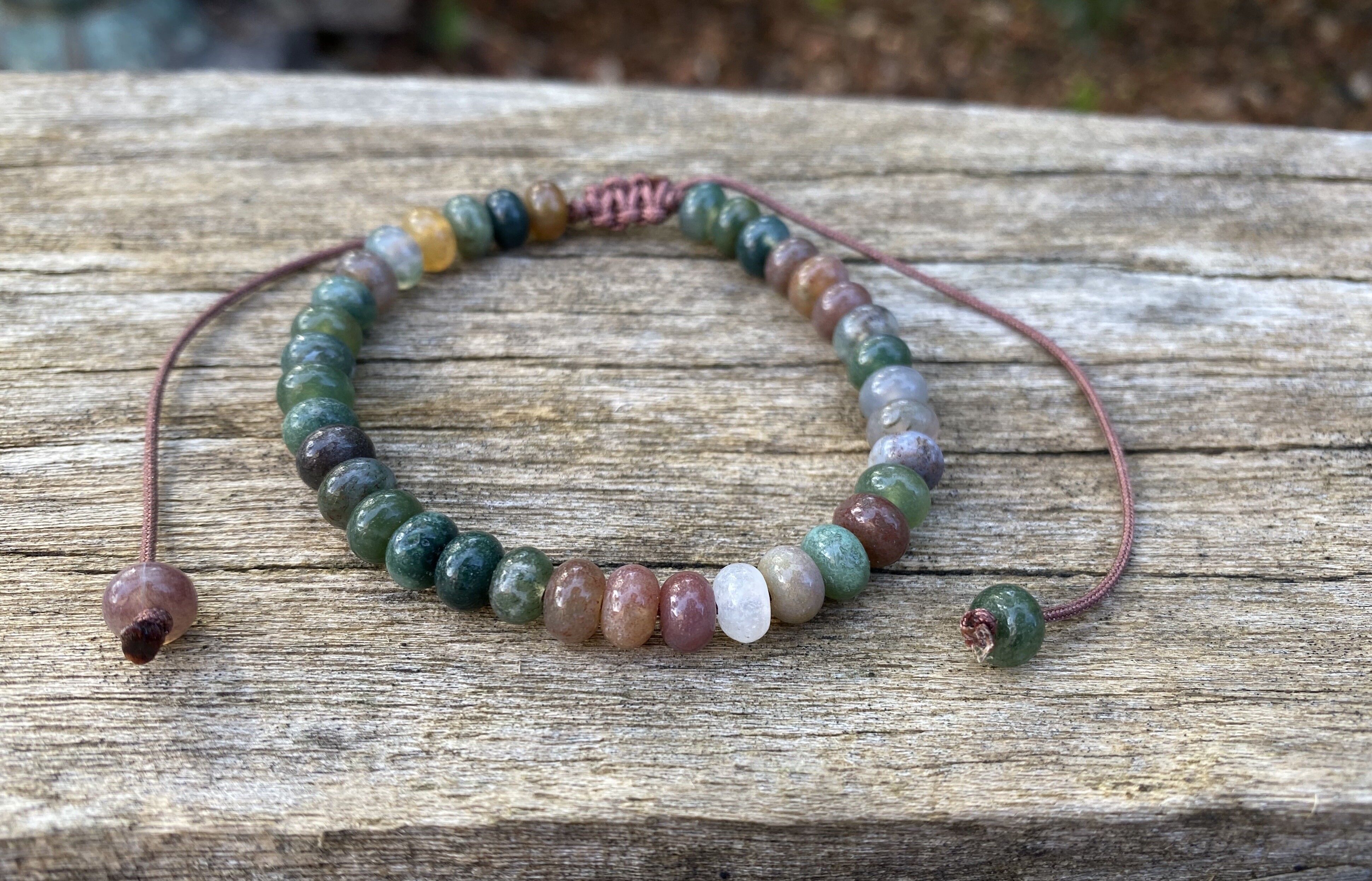 Verstellbares Shamballa-Armband, natürliche indische Jaspis-Perlen