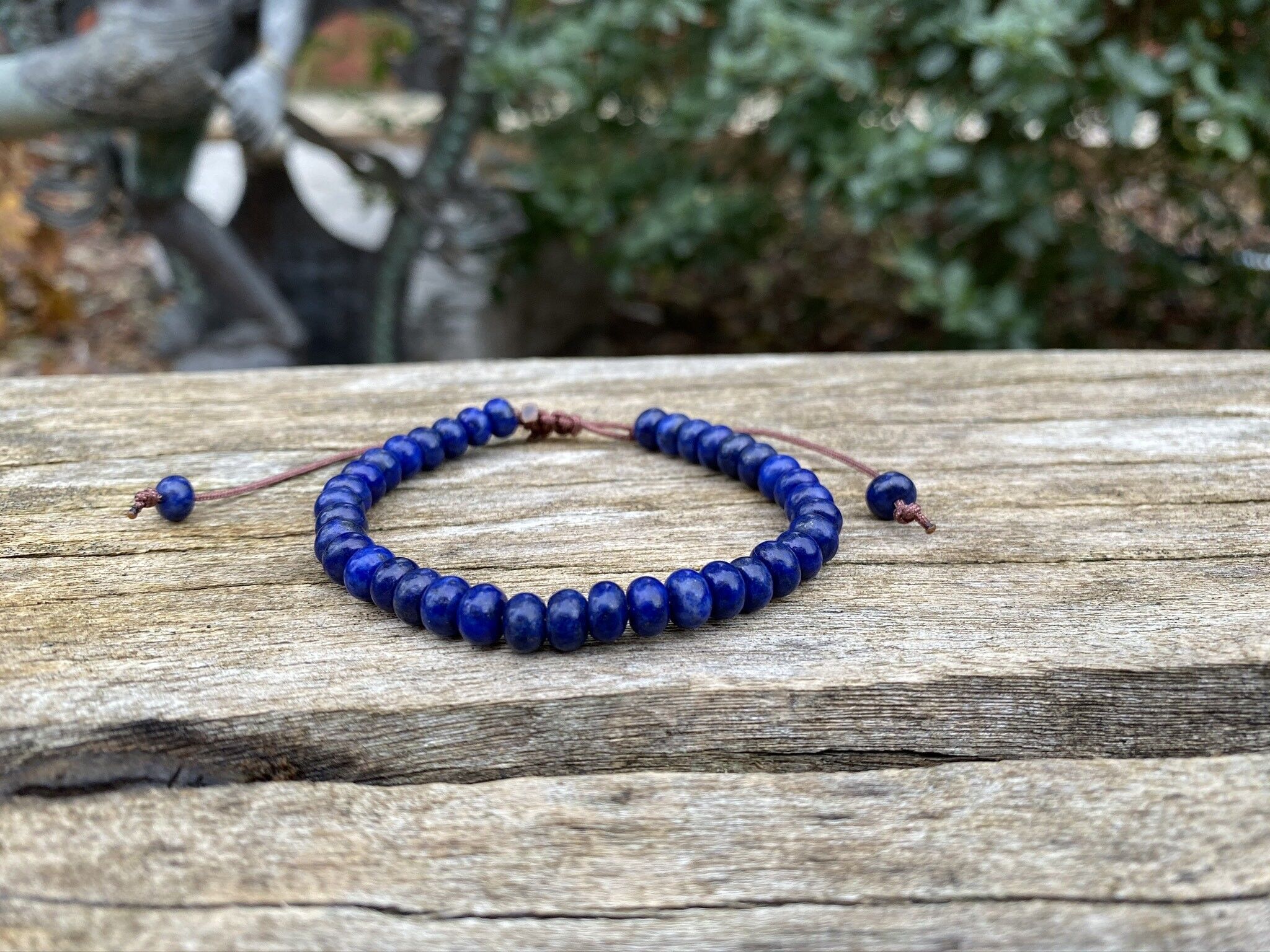 Verstellbares Shamballa-Armband, natürliche Lapislazuli-Perlen