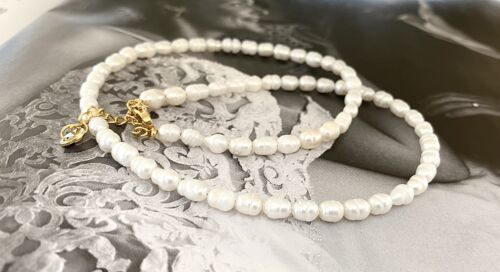 Necklace fresh water pearls