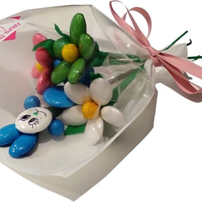 Mini-Strauß aus Kaninchen und Gänseblümchen mit Schokoladen-Zuckermandeln