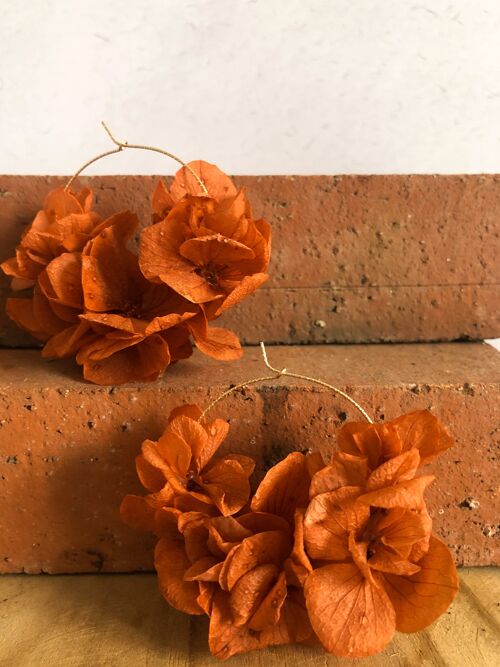 Boucles d'Oreilles Créoles en Or et Fleurs Séchées Terracotta Idée Cadeau Femme printemps été mariée