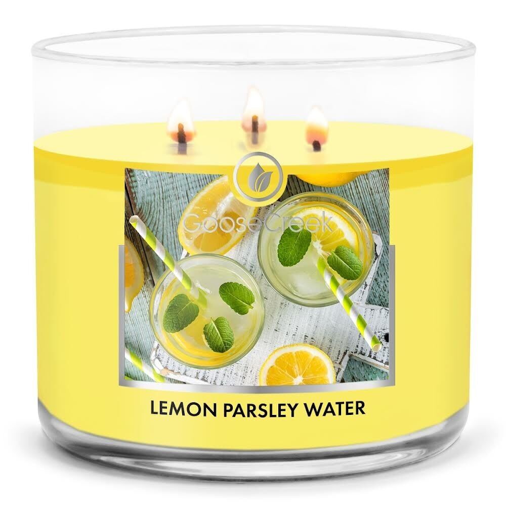 Vela Goose Creek® de agua con limón y perejil, 411 gramos
